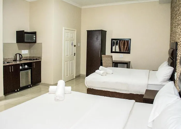 Bayside Hotel & Self Catering 110 West Street